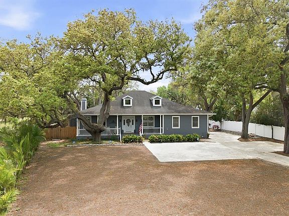 2nd image of 2351 NE Coachman Rd