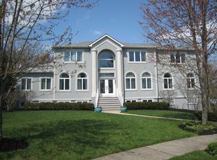 40 Buckingham Dr, East Brunswick, NJ 08816