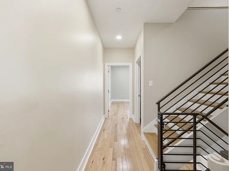2313 Ellsworth St — Photo 27
