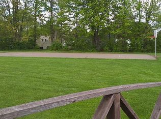 955 Sumpter Rd #53EH07UVJ, Van Buren Twp, MI