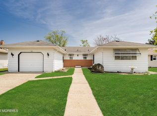 242 Barbados Dr N, Toms River, NJ 08757