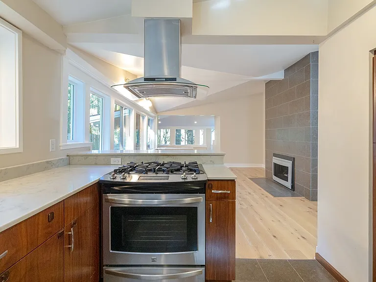 2909 SW Upper Dr — Photo 6