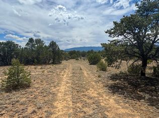 8 Straughan Ct, Edgewood, NM 87015