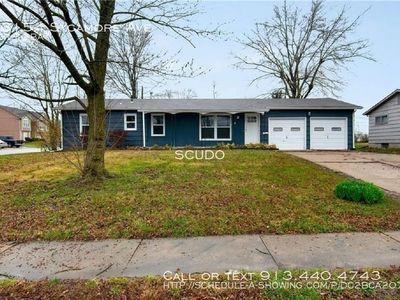 13154 Sycamore Ave, Grandview, MO, 64030