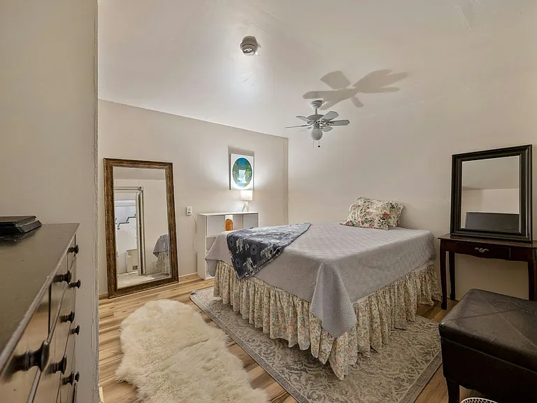 5066 Iris St — Photo 18