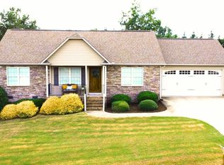 334 Gleaner Dr, Inman, SC 29349