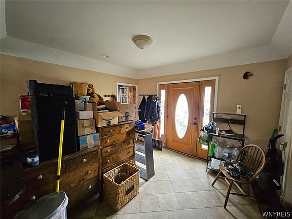 3rd image of 795 Tiona Rd