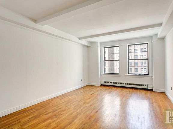 3rd image of 17 Park Ave APT 1002