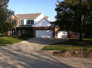 3208 Monticello Rd, Bloomington, IL 61704