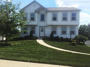 520 Blue Ridge Dr, Coraopolis, PA 15108