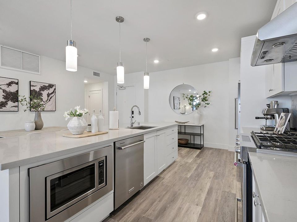 1st image of 3578 Rambla Pl #606