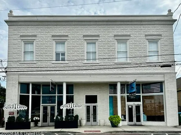 705 Krebs Ave #F, Pascagoula, MS 39567