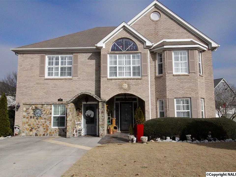 1st image of 128 Eastfield Dr
