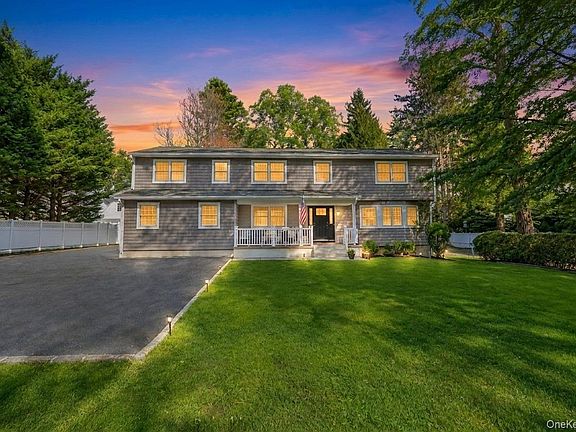 2nd image of 271 Syosset Woodbury Road