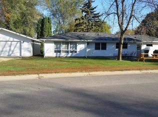 501 W Spruce St, Houston, MN 55943