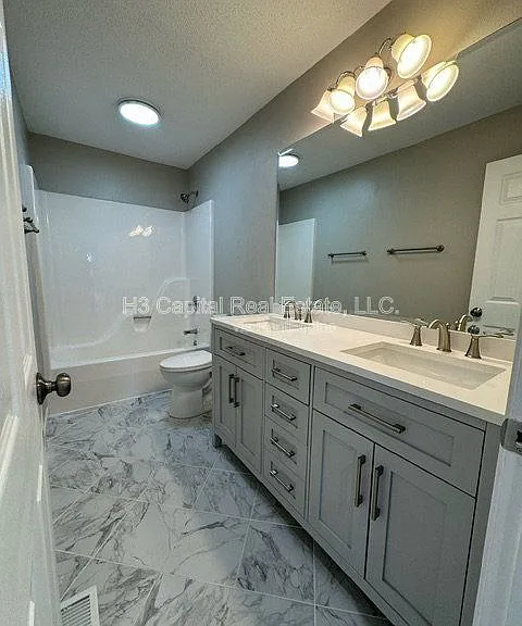 1041 Flora Lake Ct — Photo 24