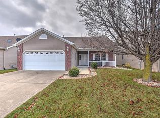 547 Park Place Ct, Forsyth, IL 62535