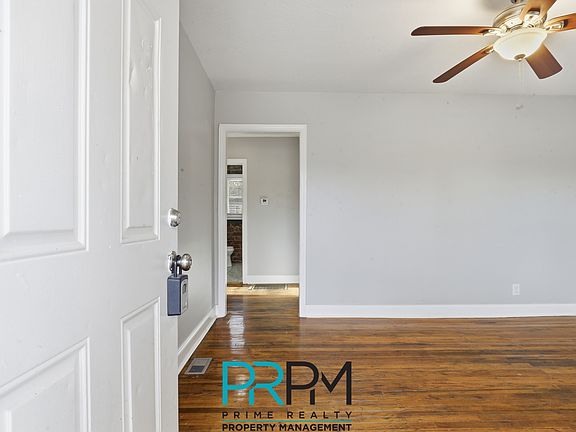2nd image of 34 Bagwell Cir #B