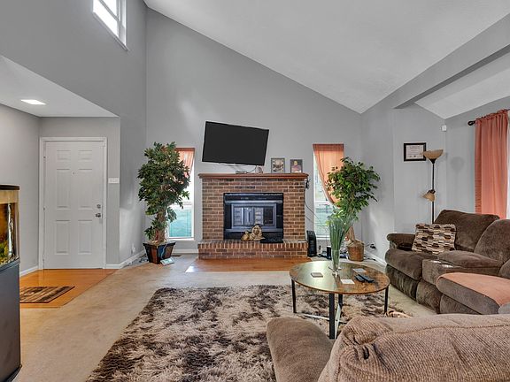 4th image of 558 Buckeye Ln
