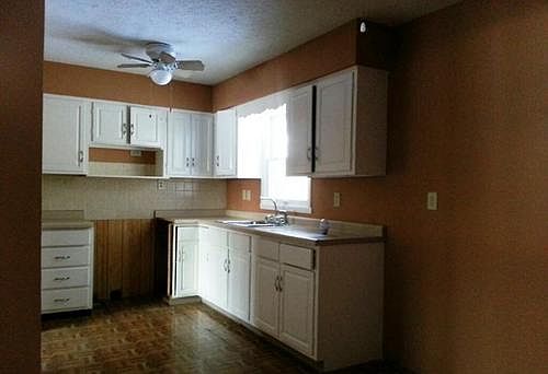 4th image of 1624 Nelson Dr