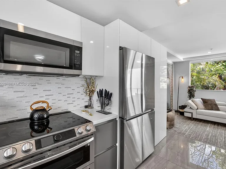 700 NE 14th Ave #311 — Photo 19