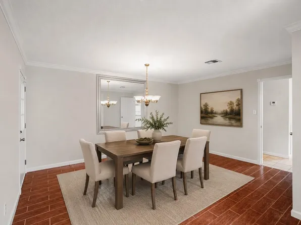 15903 Seven Springs Dr, Houston, TX 77084