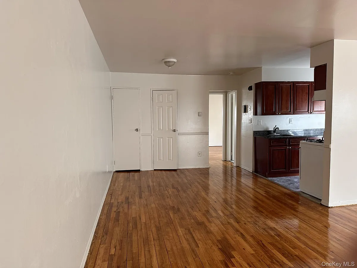 Building Photo - 133 Dubois Ave #A10