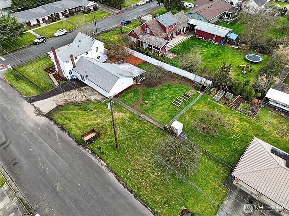 4th image of 1615 SW Snively Avenue