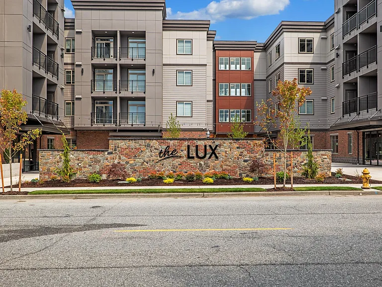 The Lux — Photo 2