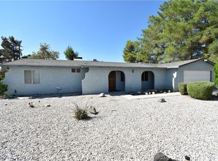 19905 Red Feather Rd, Apple Valley, CA 92307