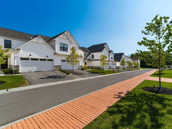 6406 Hamilton Woods Blvd N, Westerville, OH 43081