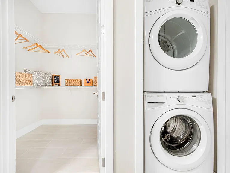 Boca Raton Florida apartment with an in-unit washer and dryer.