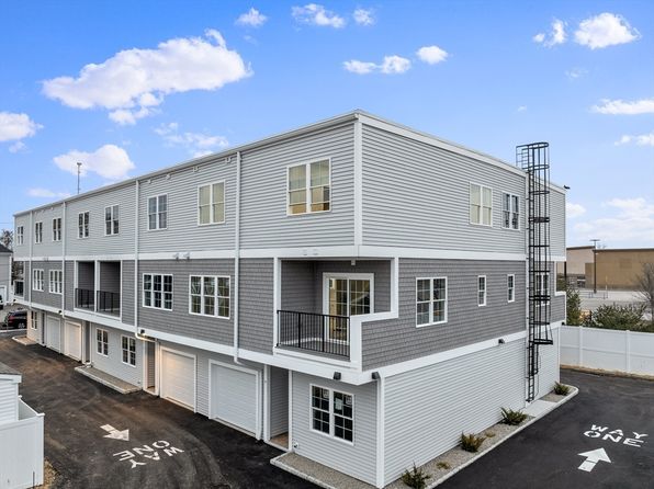 889-895 Grinnell St #4, Fall River, MA 02721