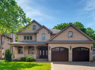 1727 Chapel Ct, Northbrook, IL 60062