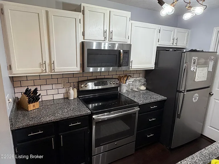 341 Piatt Pl #104 — Photo 7