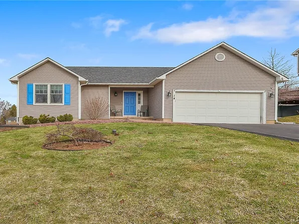 14 Laurens Way, Baldwinsville, NY 13027