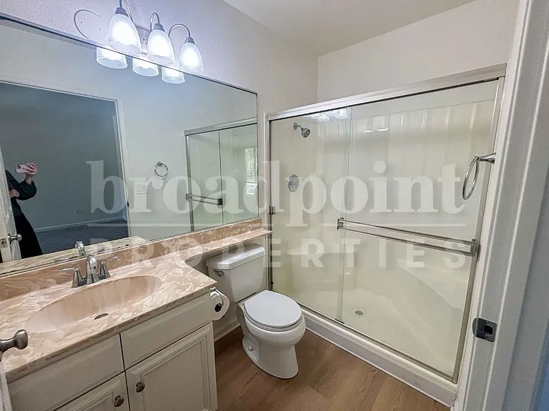 2536 White Oak Pl #2 — Photo 11