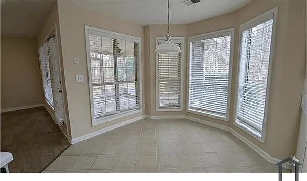 710 Suwanee Lakes Cir — Photo 8