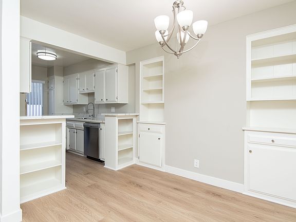3rd image of 3752 Mentone Ave APT 5