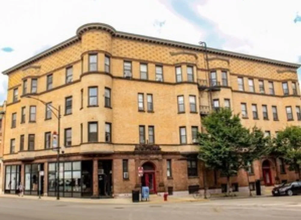 2 bed, 1000 sqft, $2,600 — Photo 1
