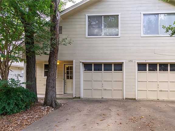2nd image of 1206 Holik Dr APT A