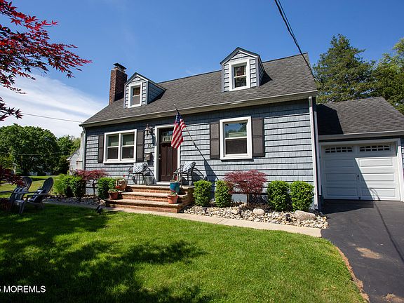 3rd image of 15 Sickles Place