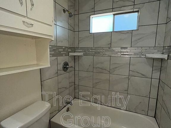 4th image of 403 S Valencia Blvd Unit 403
