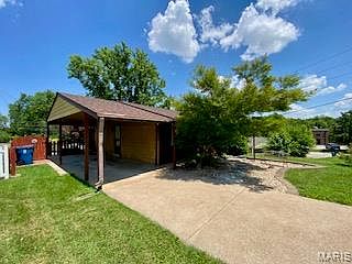 3rd image of 1709 Leaf Crest Dr