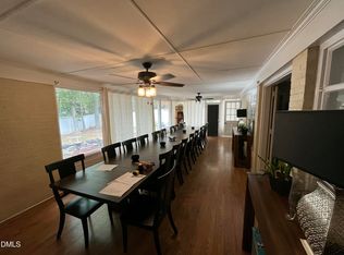 523 Wildwood Ln, Burlington, NC 27215