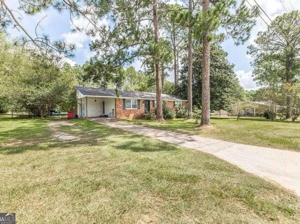 101 E Brewton St, Mc Rae, GA 31055