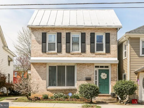 111 N Baltimore Ave, Mount Holly Springs, PA 17065