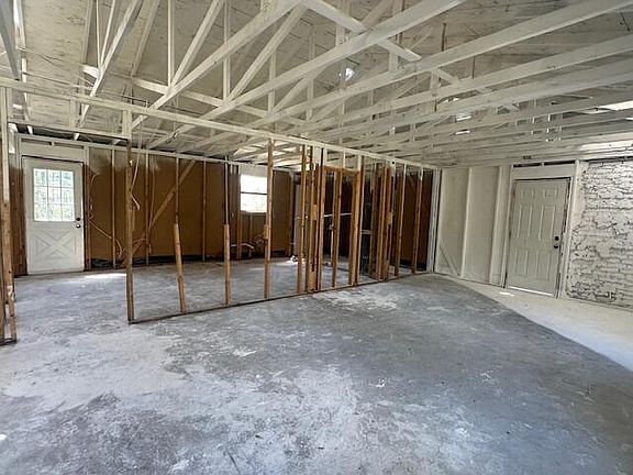 2nd image of 2344 Travis Road