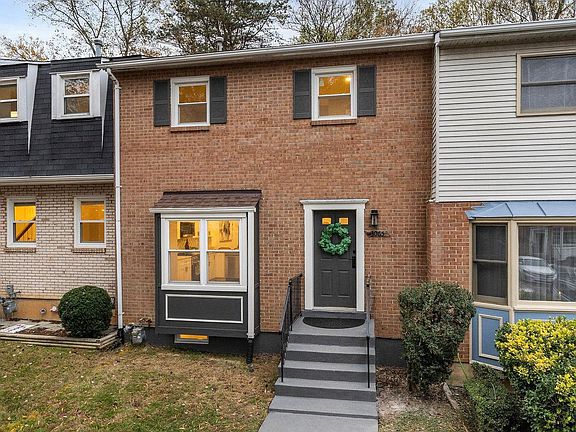 2nd image of 3065 White Birch Ct