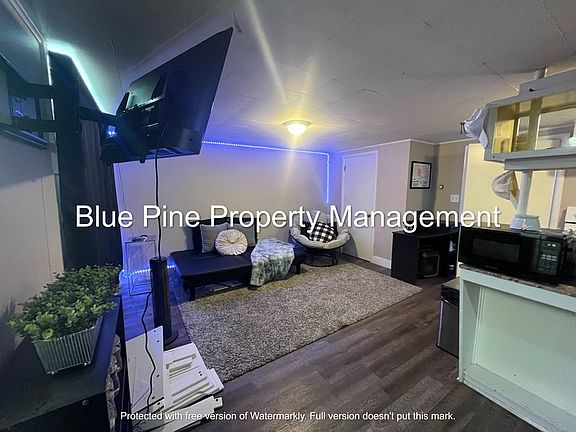 2nd image of 725 Tiger Ave